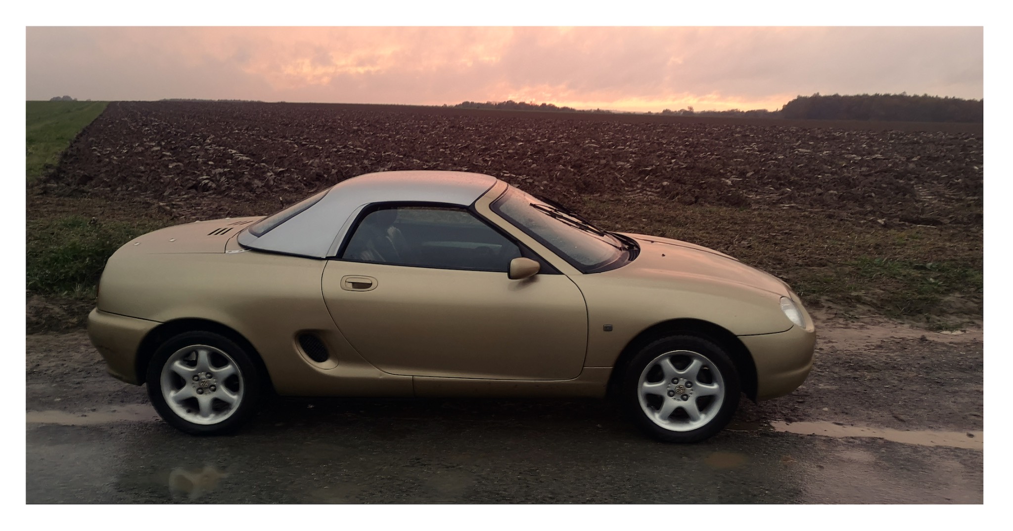MG F Piano Marolles 2 - copie.jpg