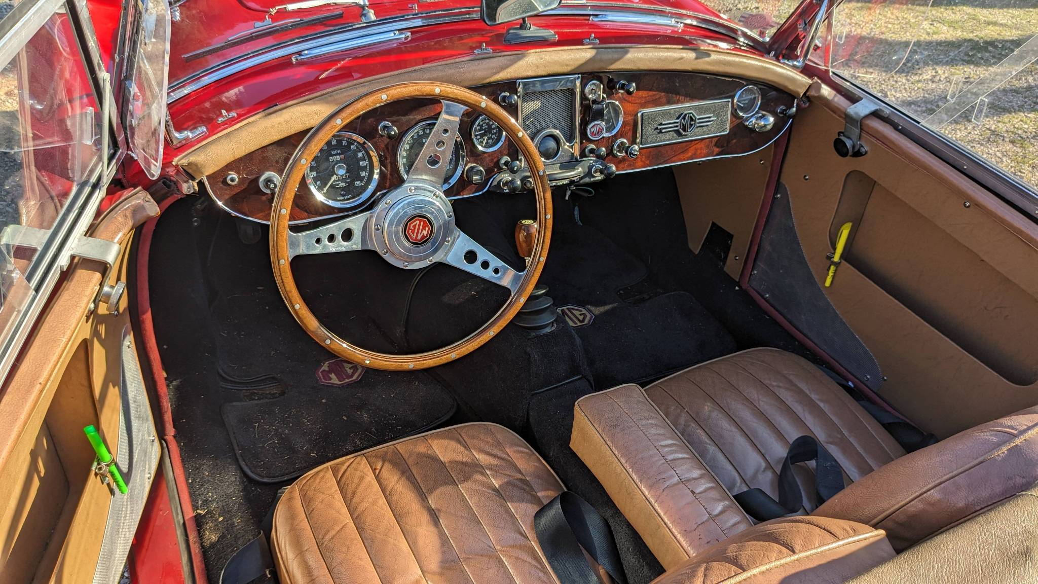 MGA10.jpg