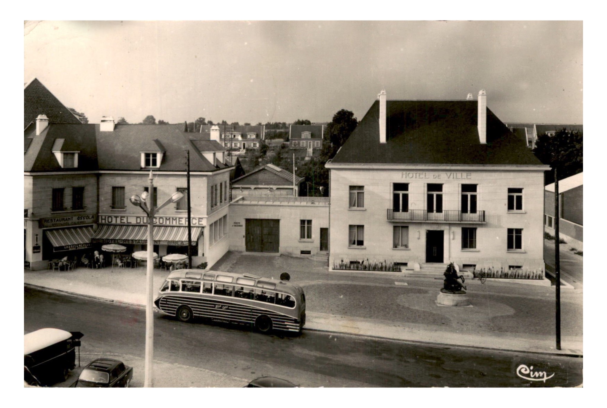 Breteuil sur Noye, Oise, la Mairie (CIM).jpg