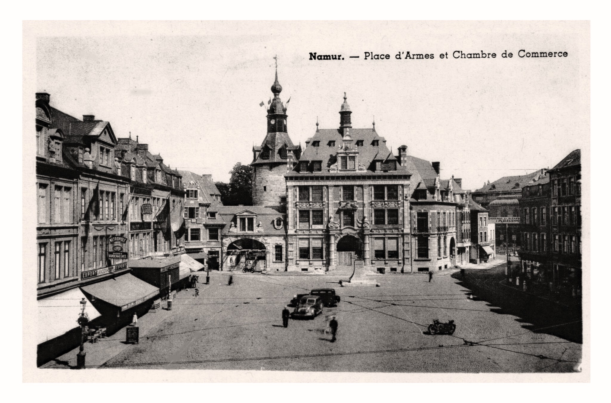 Namur (B) la Place d'Armes et la Chambre de Commerce.jpg