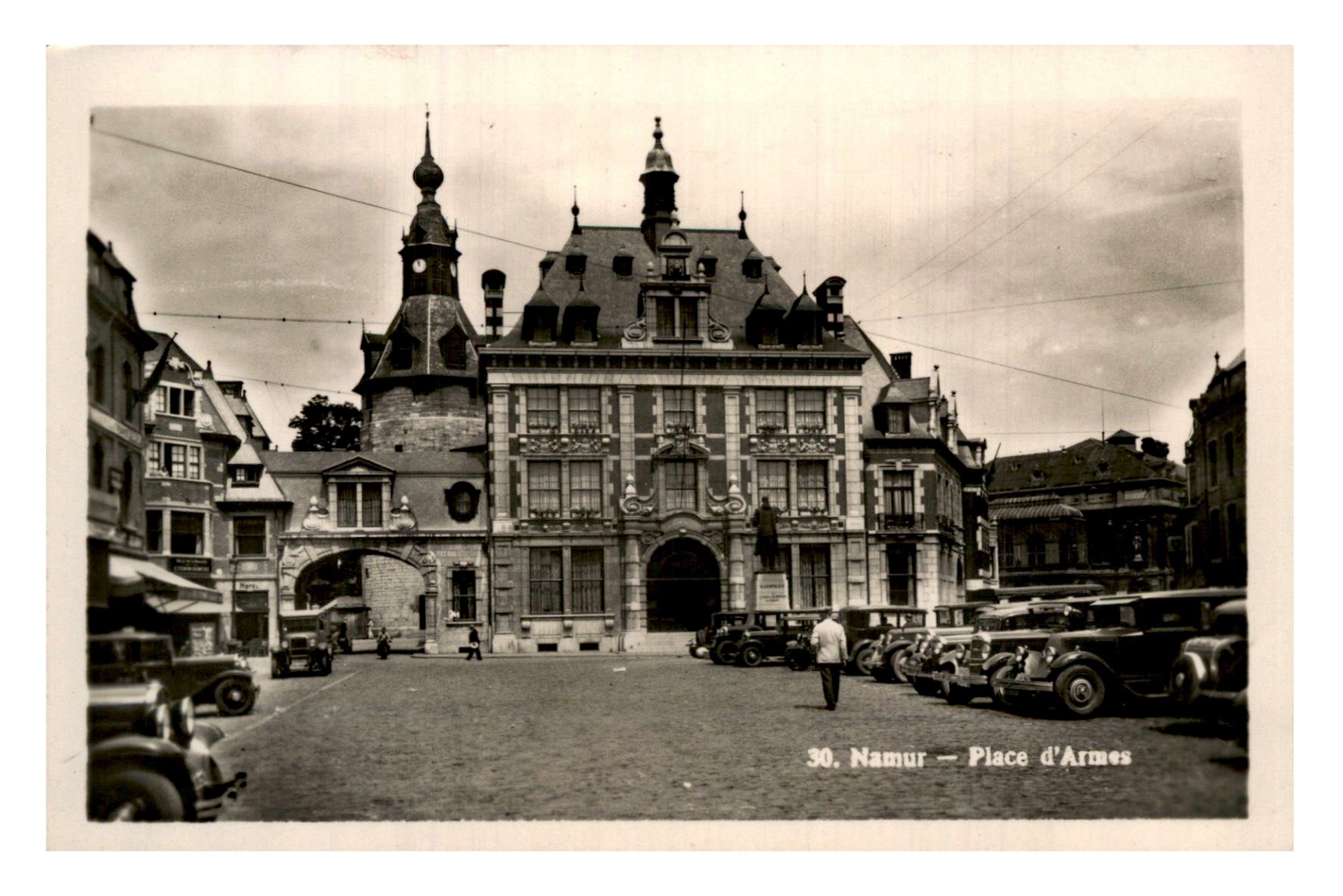 Namur (B) Place d'Artmes (Lits 30).jpg