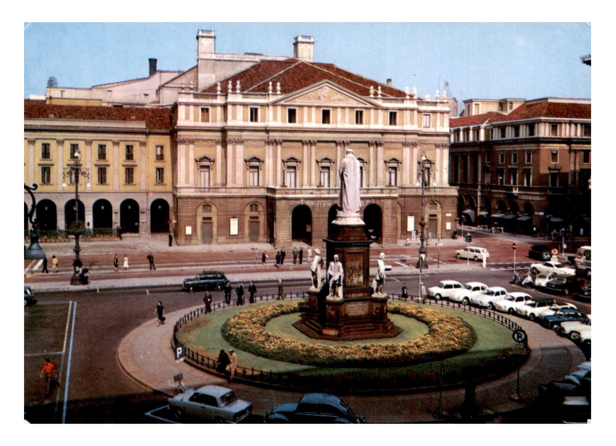 Milan (I) Place de la Scala.jpg