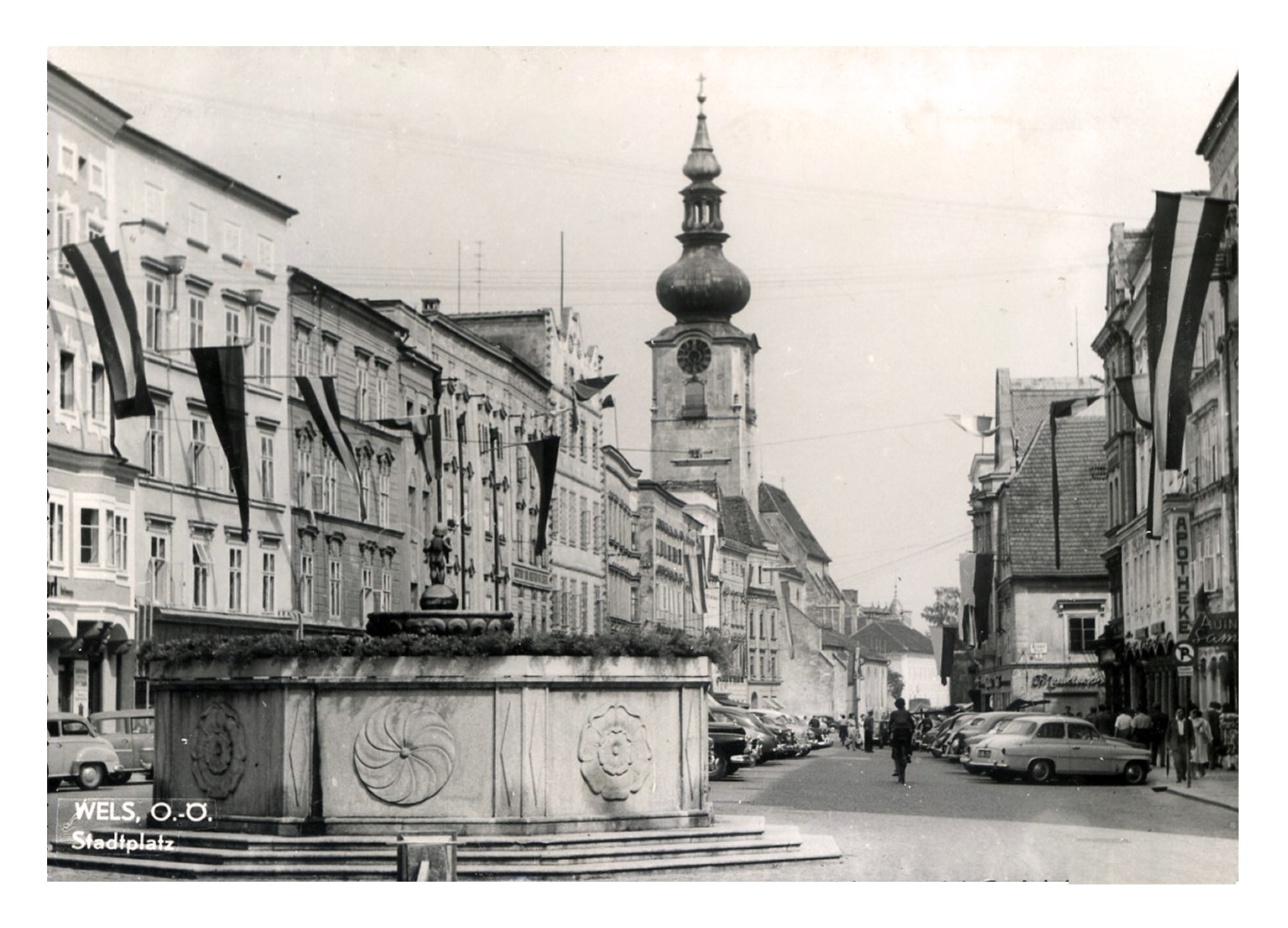 Wels (A) Stadtplatz .jpg