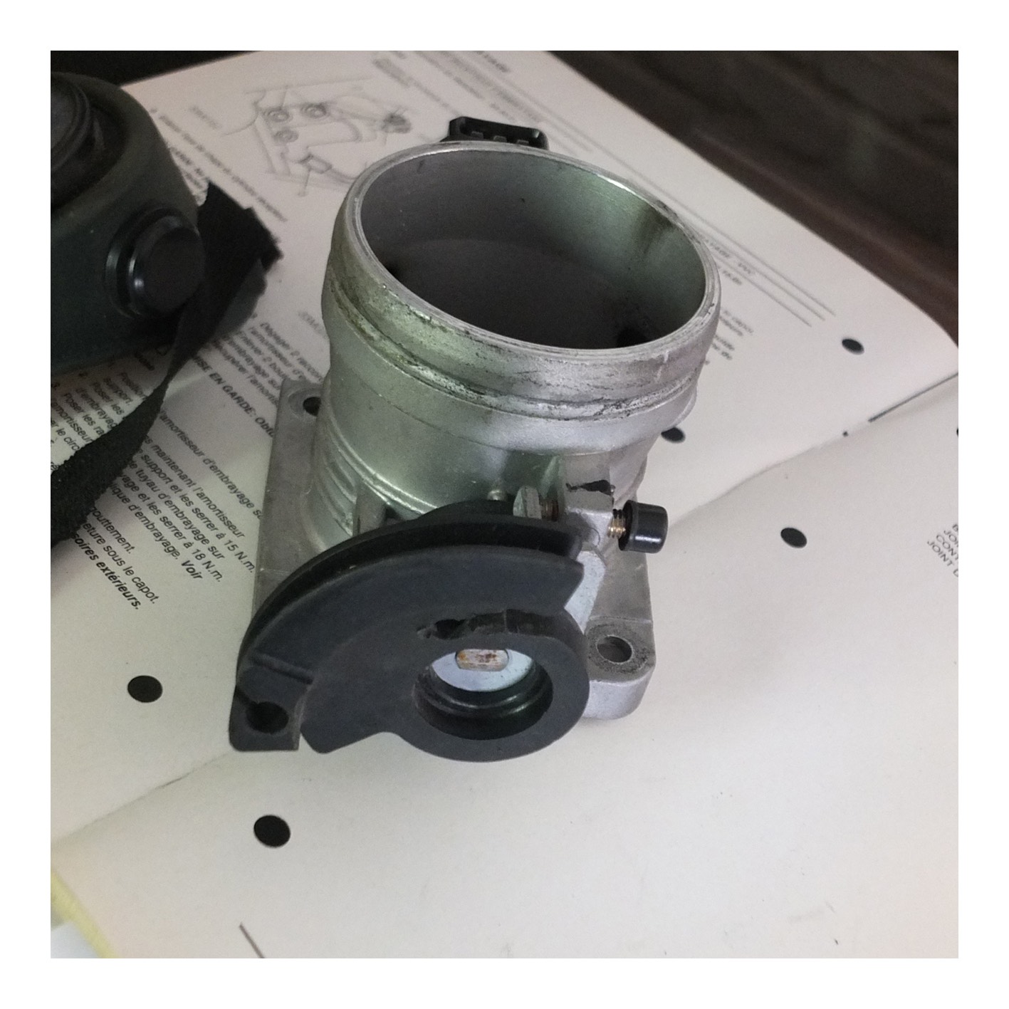 MG F boîtier admission alu 52 mm 4.jpg